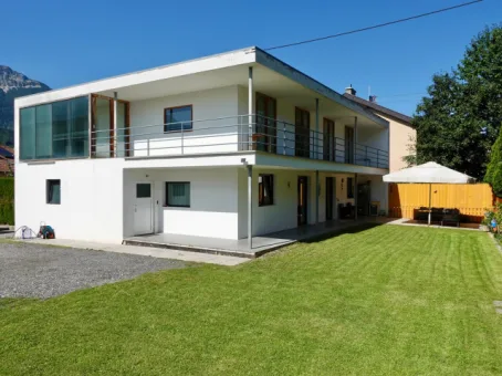 4 Zimmer Architekten Wohnung mit traumhaften Garten